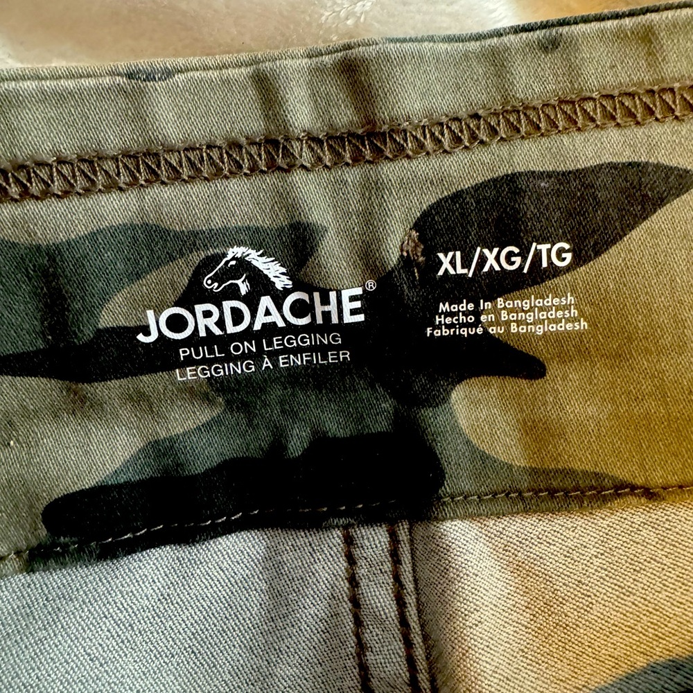 NWOT Jeans - stretchy jeans and fit wonderfully